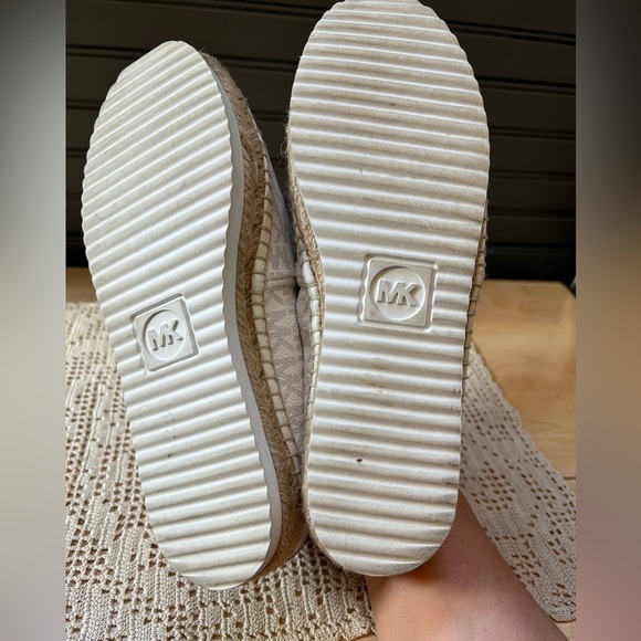 Michael Kors Kendrich Slep-on Spadrile Flat  Womens Size 7.5 - Picture 4 of 9